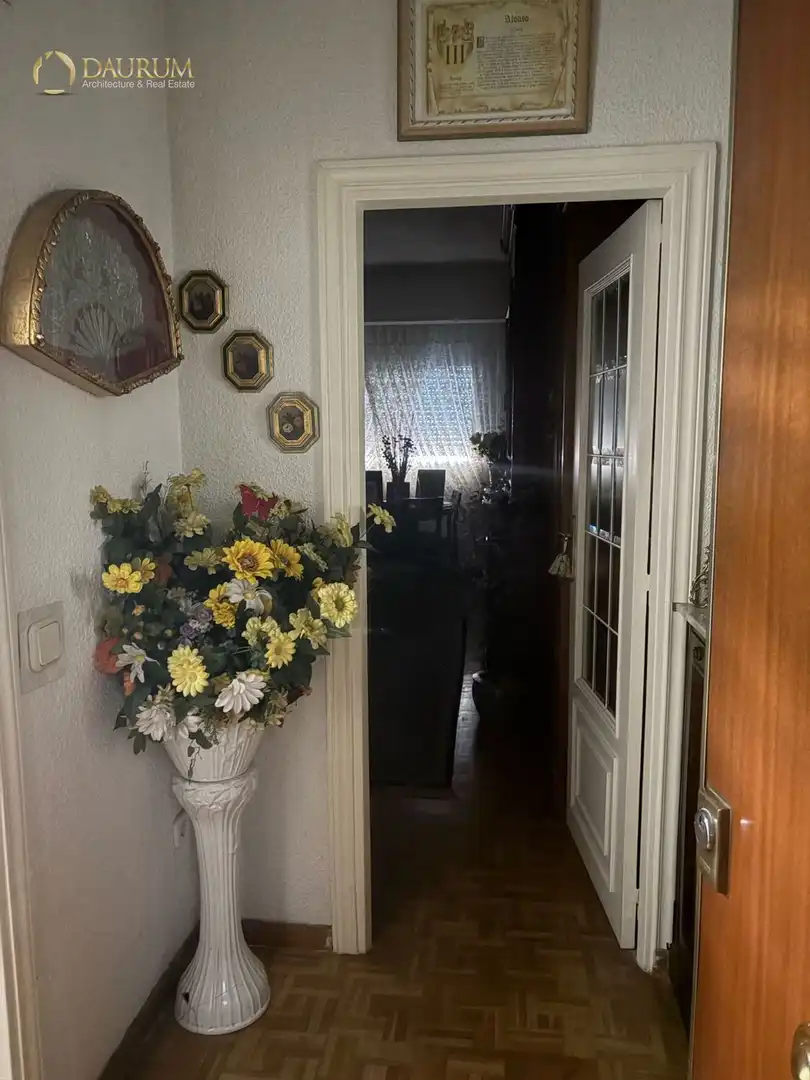 Piso en venta en Madrid con Calefacción, Piscina y Amueblado