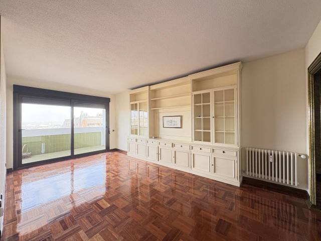 Piso en Alquiler en De Alfredo Marqueríe en La Paz