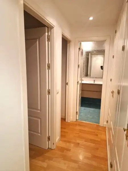 Bathroom of Flat for sale in Madrid  with Air Conditioner, Heating and Parquet flooring