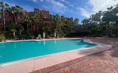 Piscina de Pis de lloguer en Marbella amb Aire condicionat, Calefacció i Terrassa