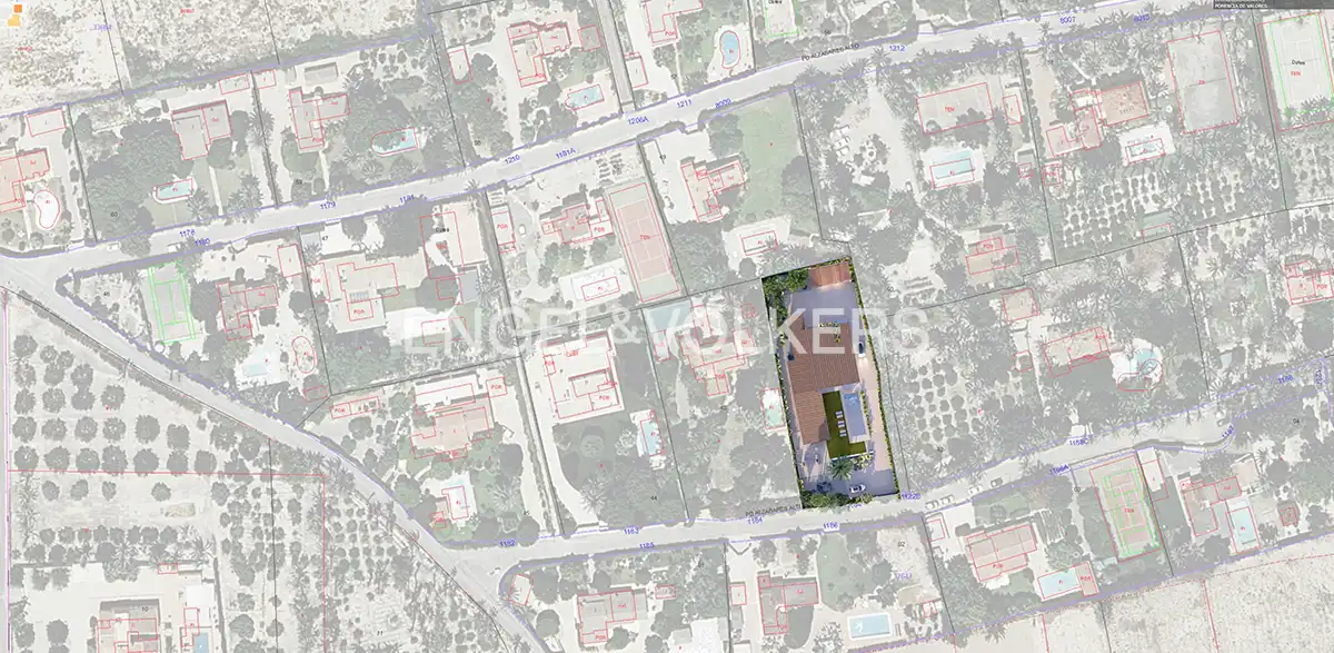 Casa o xalet en venda en Elche / Elx amb Aire condicionat, Calefacció i Jardí privat