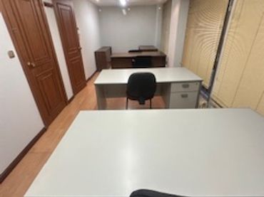 Büro mit Aufzug zur Miete in Calle de la Guardia Civil 1