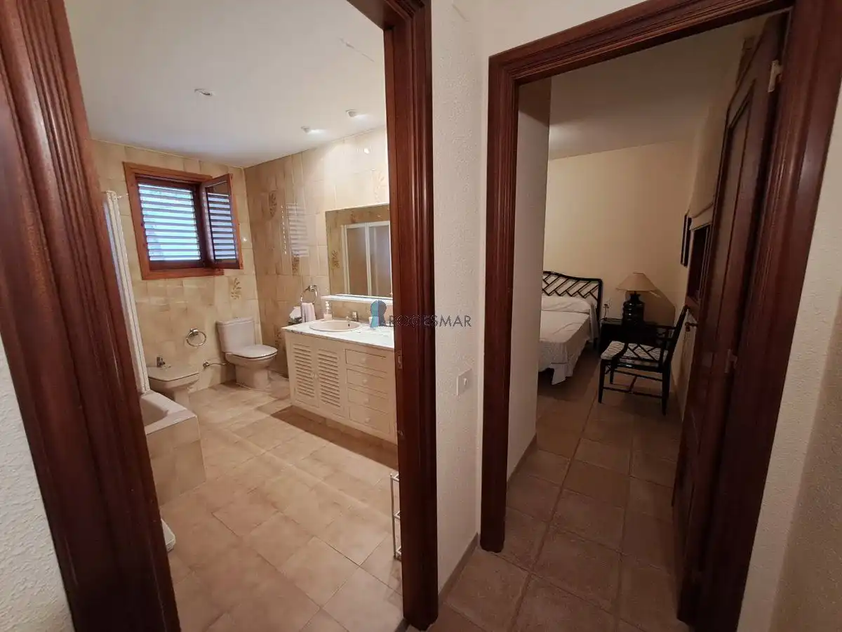 Baño de Casa o chalet en venta en Benicasim / Benicàssim con Jardín privado, Terraza y Piscina