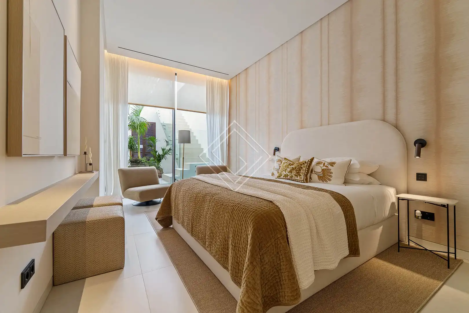 Chalet con piscina en venta en Milla de Oro, imagen 37