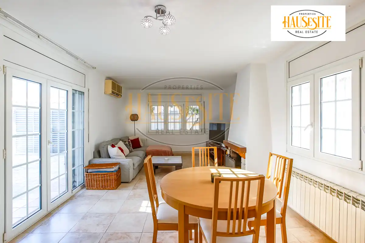 Sala de estar de Casa o chalet en venta en Sant Pere de Ribes con Aire acondicionado, Calefacción y Jardín privado