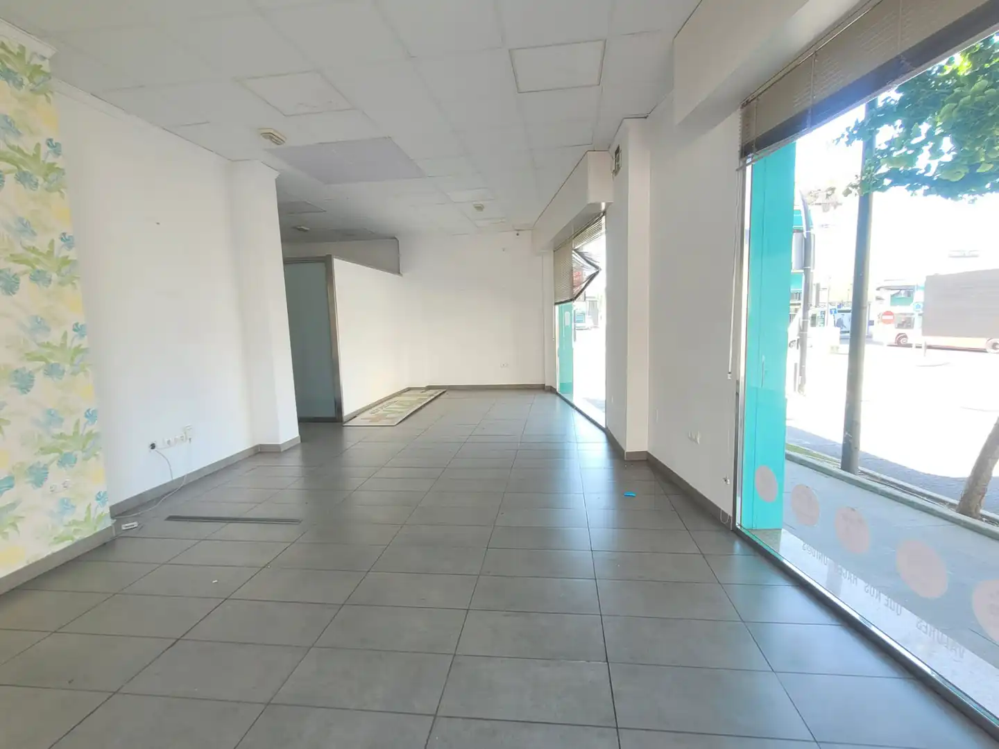 Local comercial de lloguer a Avenida Blas de Otero, imagen 4