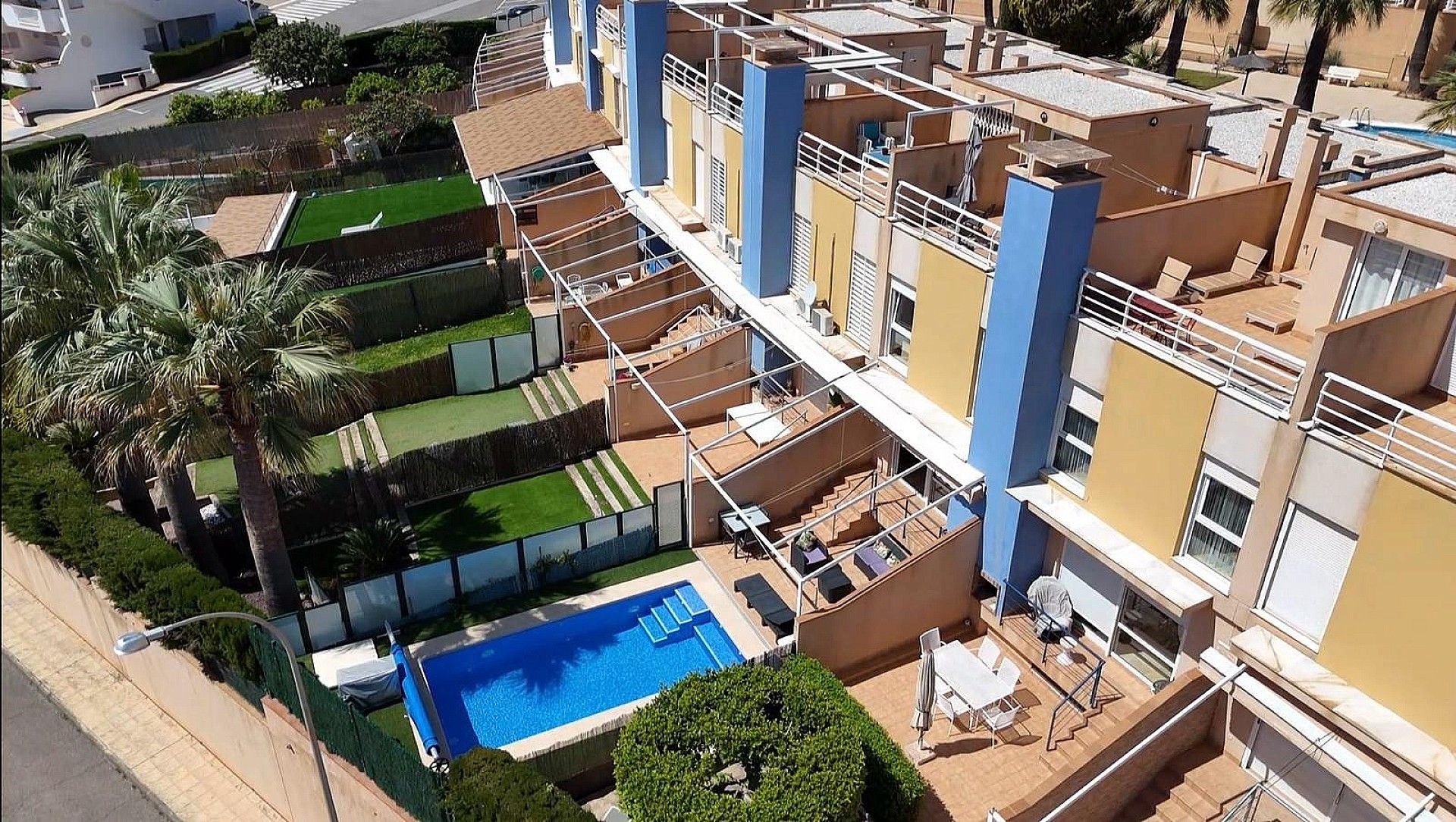 Vista exterior de Casa o xalet en venda en Orihuela amb Terrassa