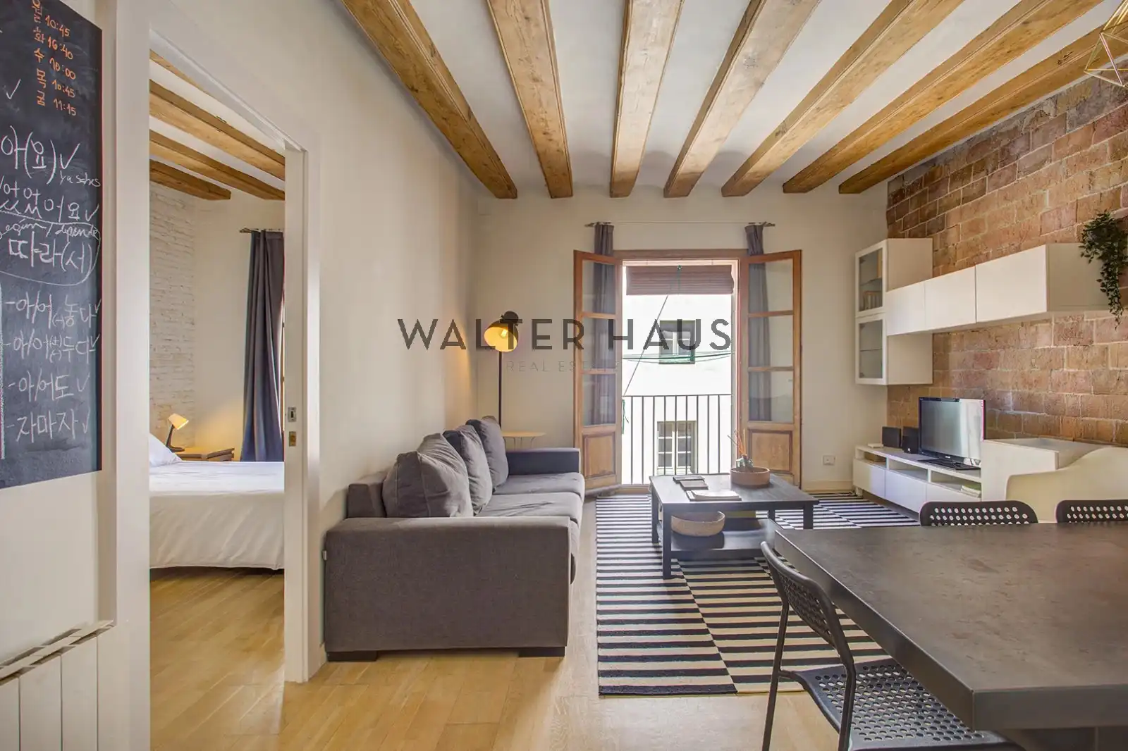 Vista exterior de Piso en venta en Barcelona con Aire acondicionado, Calefacción y Amueblado