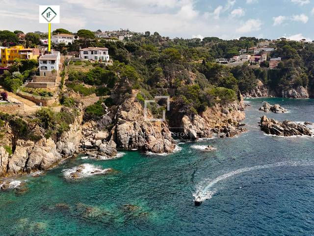 Casa-chalet en Venta en Montgoda