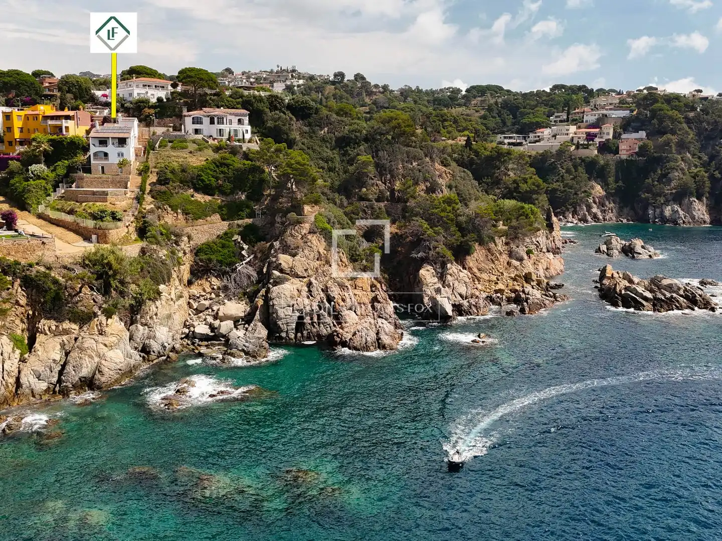 Vista exterior de Casa o xalet en venda en Lloret de Mar amb Aire condicionat, Jardí privat i Traster
