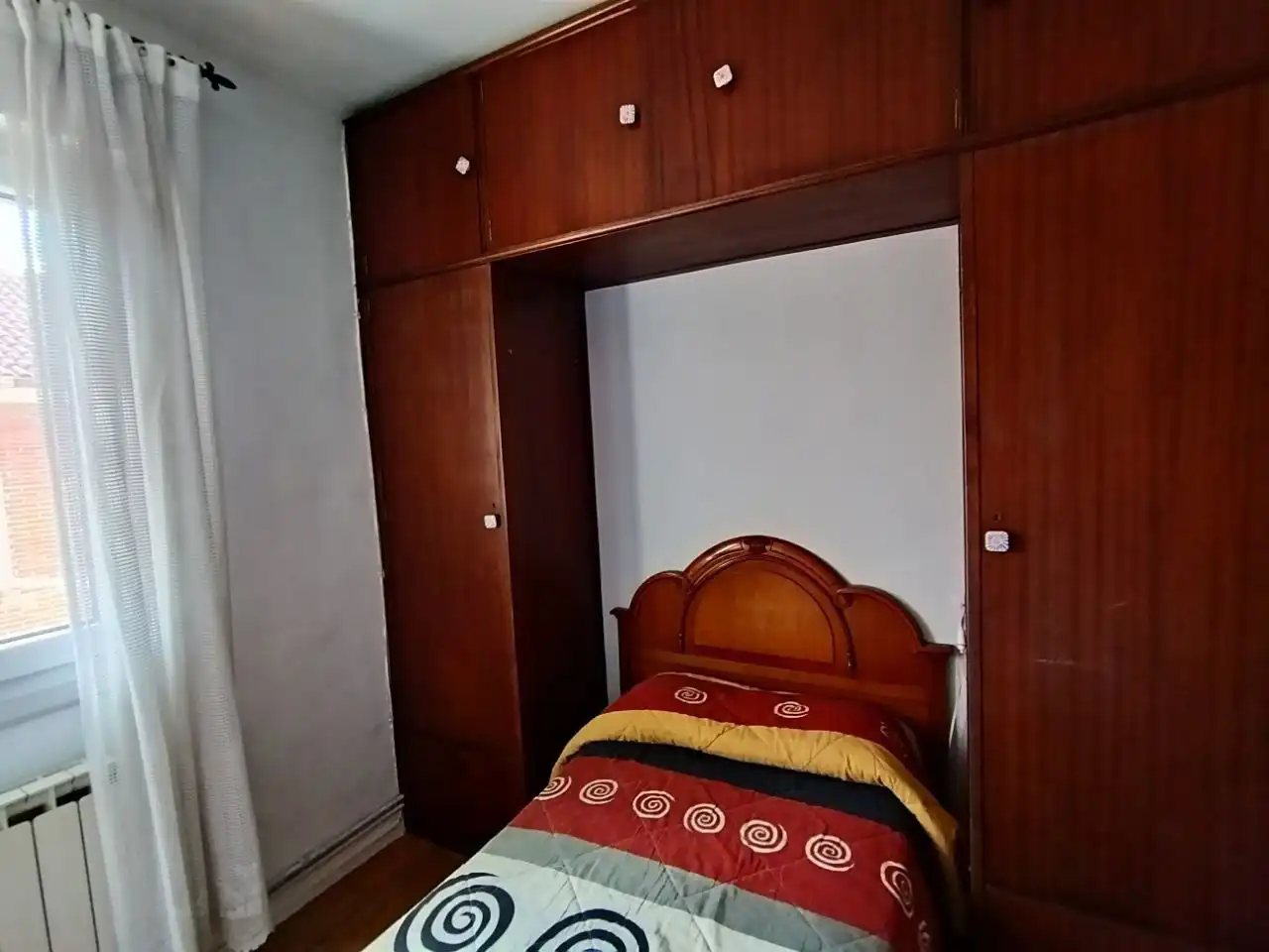 Habitación de Piso en venta en Villarcayo de Merindad de Castilla la Vieja con Calefacción, Amueblado y Horno