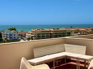 Terraced house with pool for sale in Calle Crisipo