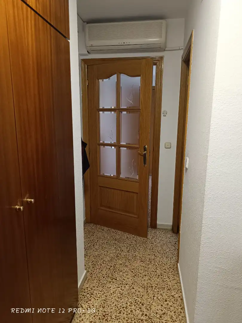 Wohnung zum Verkauf in Cunit mit Klimaanlage, Terrasse und Abstellraum