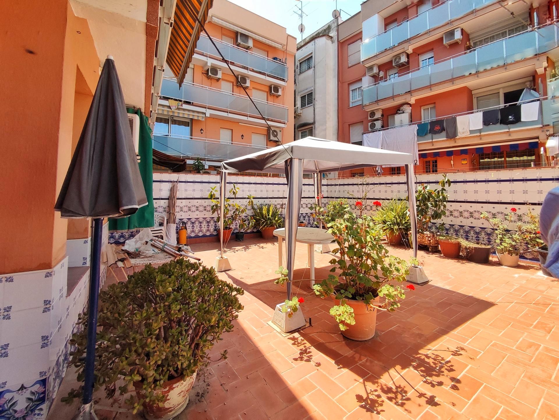 Terrace of Flat for sale in Cornellà de Llobregat  with Air Conditioner, Terrace and Oven