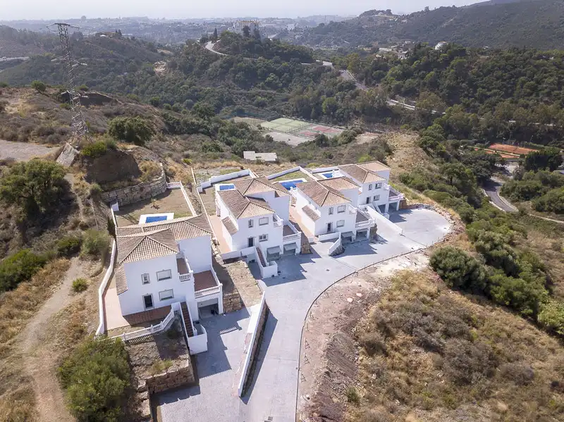 Villa mit Pool zum Verkauf in Avenida España, imagen 2