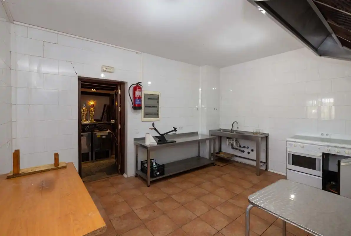 Küche von Country house zum Verkauf in Olvera mit Klimaanlage, Heizung und Privatgarten