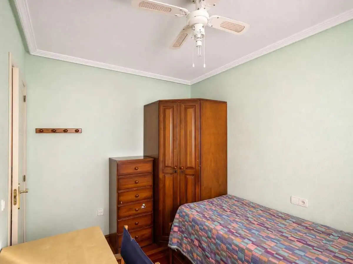 Schlafzimmer von Wohnung zur Miete in Roquetas de Mar mit Klimaanlage, Terrasse und Möbliert
