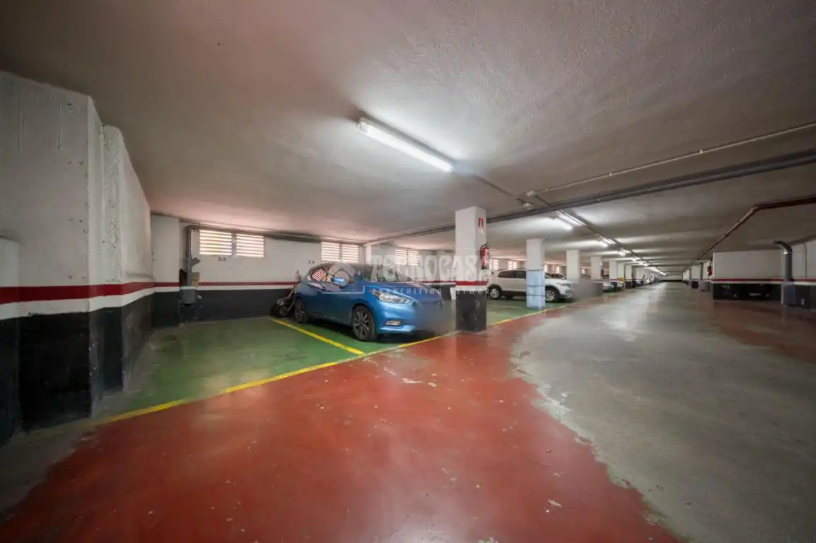 Parking de Piso en venta en Laguna de Duero con Calefacción y Terraza