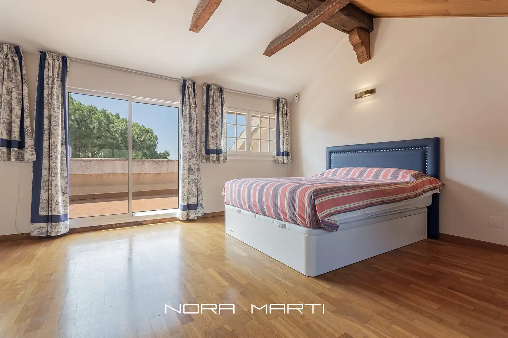 Schlafzimmer von Einfamilien-Reihenhaus zum Verkauf in Sant Andreu de Llavaneres mit Heizung, Privatgarten und Terrasse