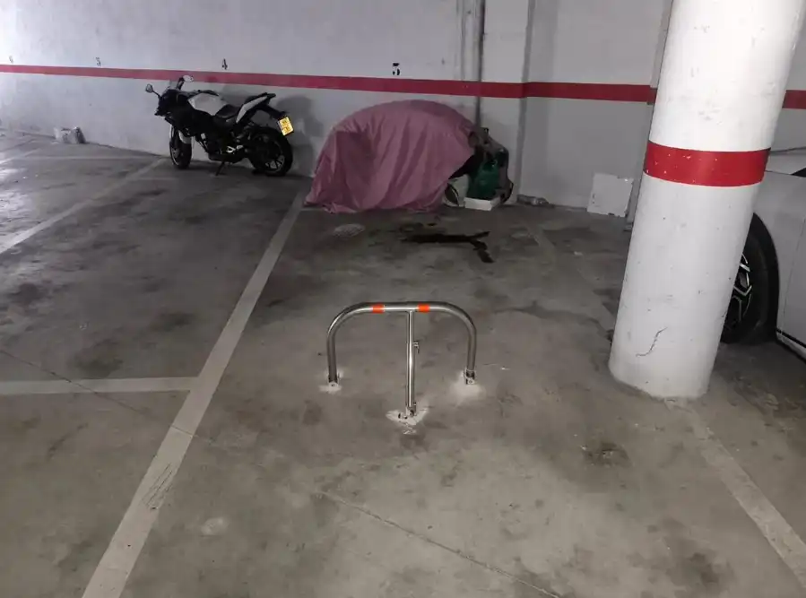 Parking de Dúplex en venta en Torrelles de Foix con Terraza y Balcón