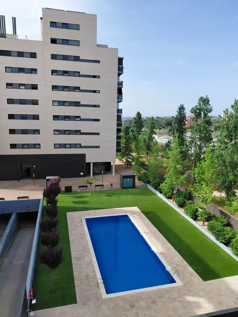 Piscina de Piso de alquiler en Sabadell con Aire acondicionado, Calefacción y Terraza