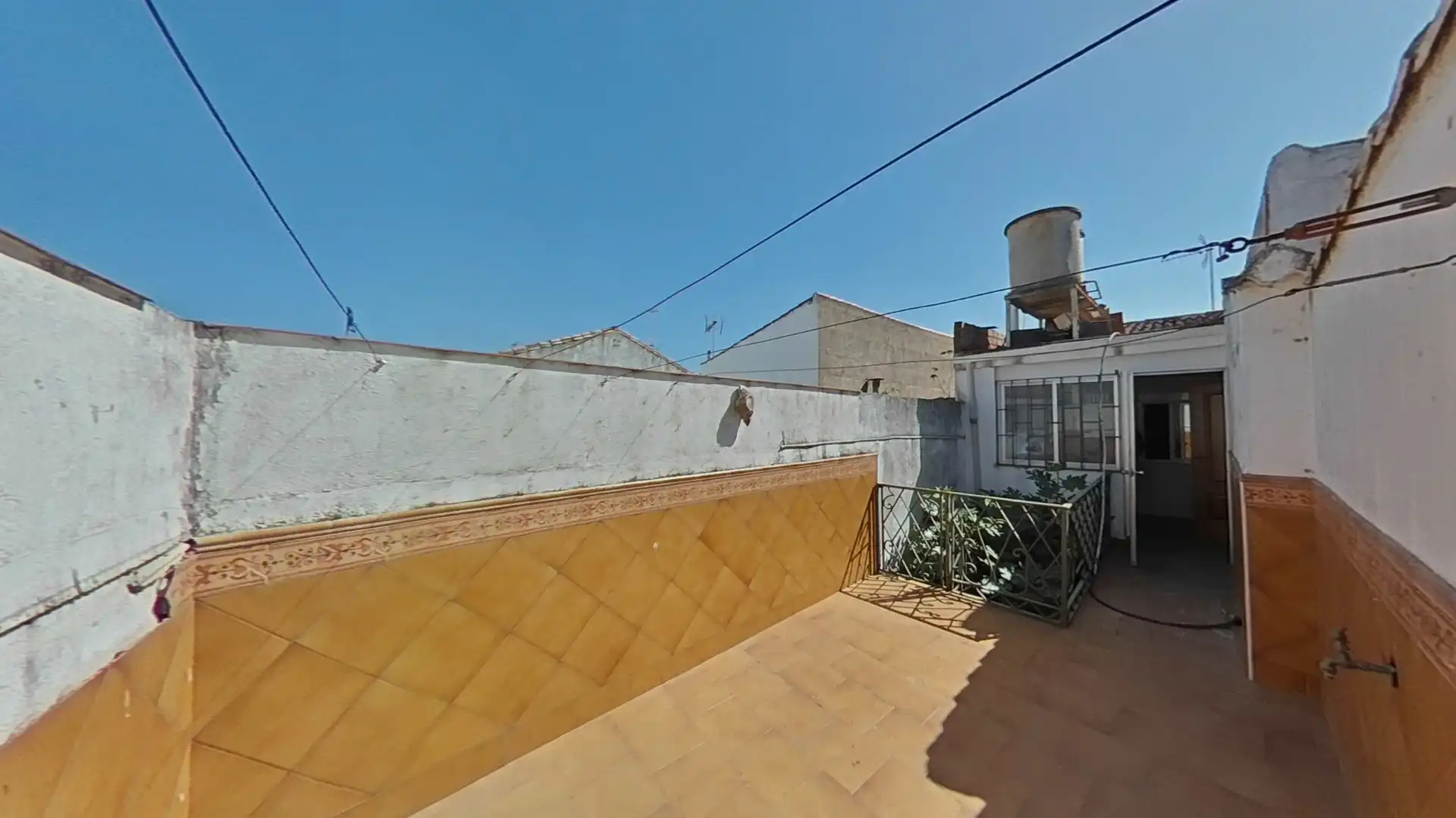 Vista exterior de Casa adosada en venta en Marmolejo, Jaén