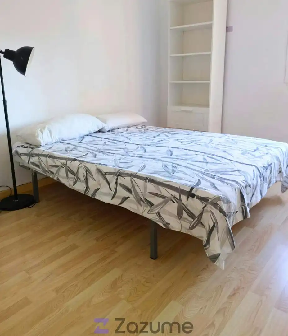 Schlafzimmer von Wohnung zur Miete in Sevilla mit Klimaanlage, Heizung und Möbliert