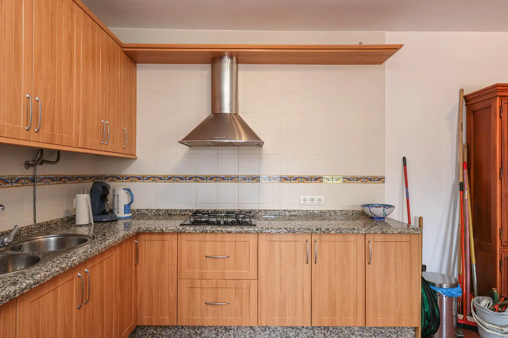 Kitchen of Houses for sale in Tolox  with Air Conditioner, Private garden and Swimming Pool