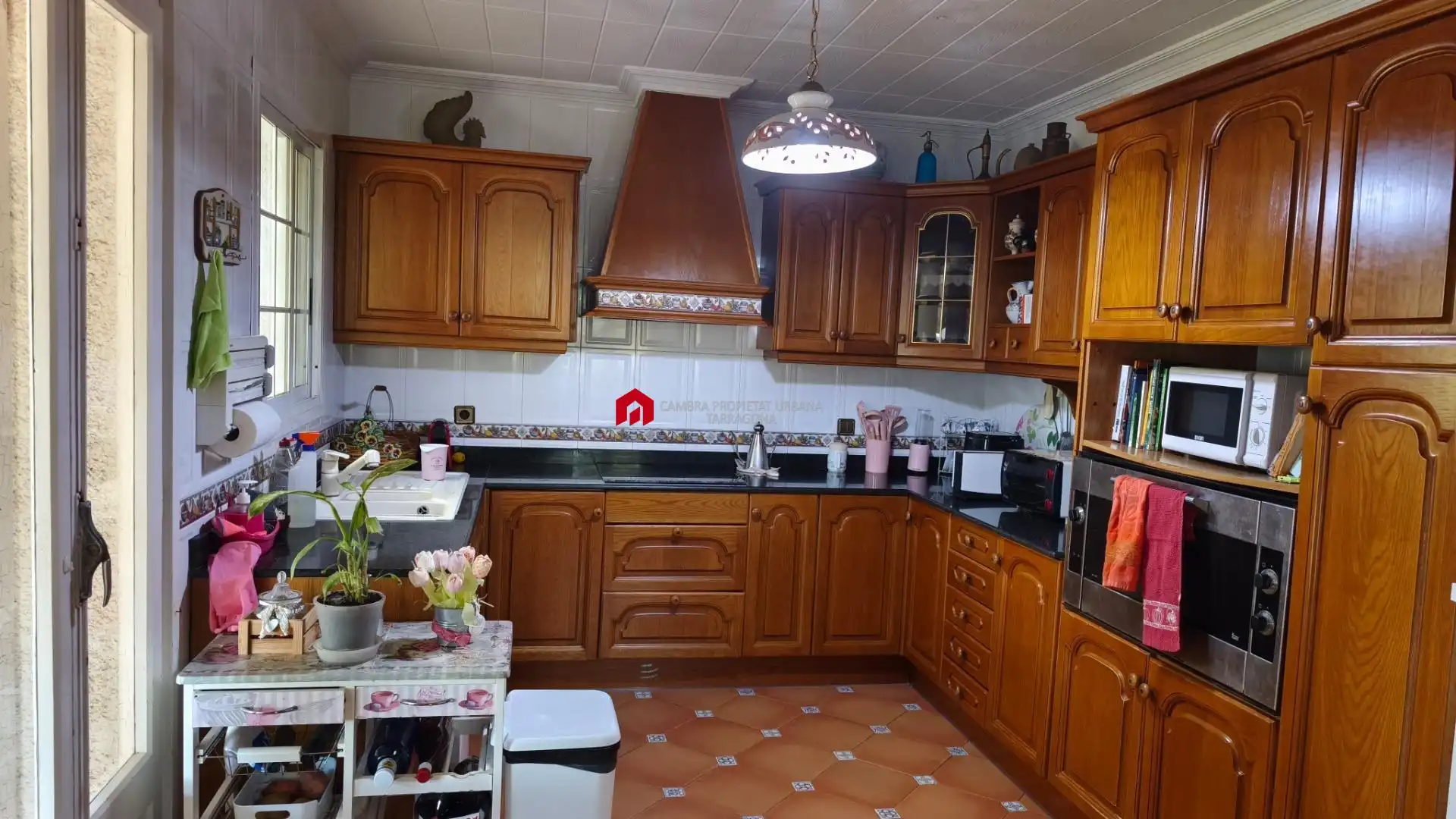 Cuina de Casa o xalet en venda en Tortosa amb Calefacció, Jardí privat i Terrassa