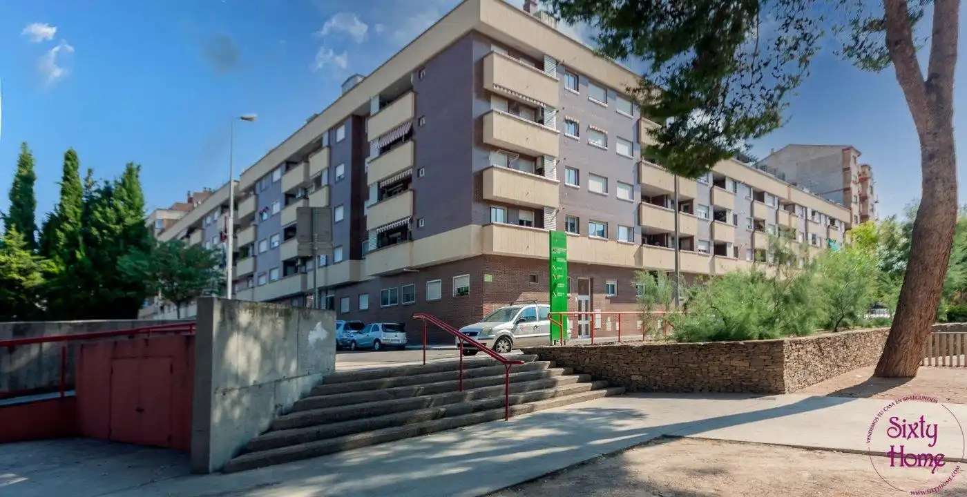 Vista exterior de Piso en venta en Perpetuo Socorro