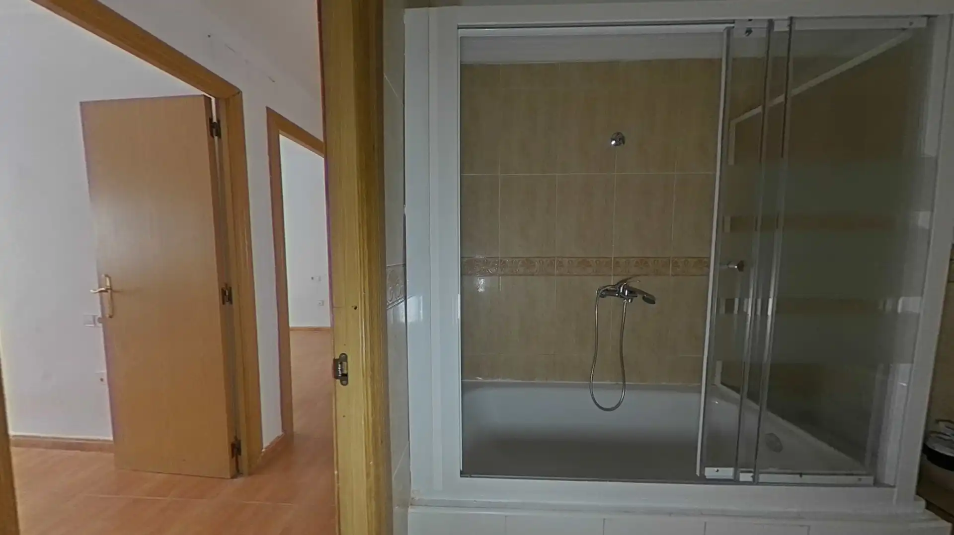 Baño de Piso en venta en Valencia con Balcón