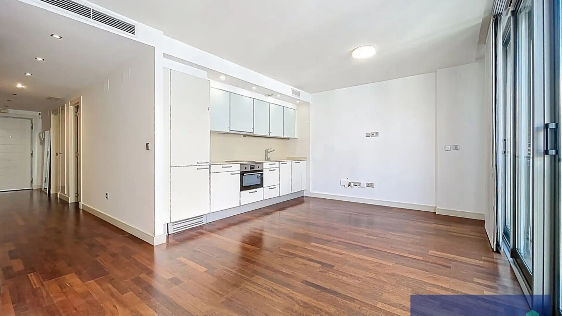 Wohnung zur Miete in Carrer París, Ensanche - Diputación