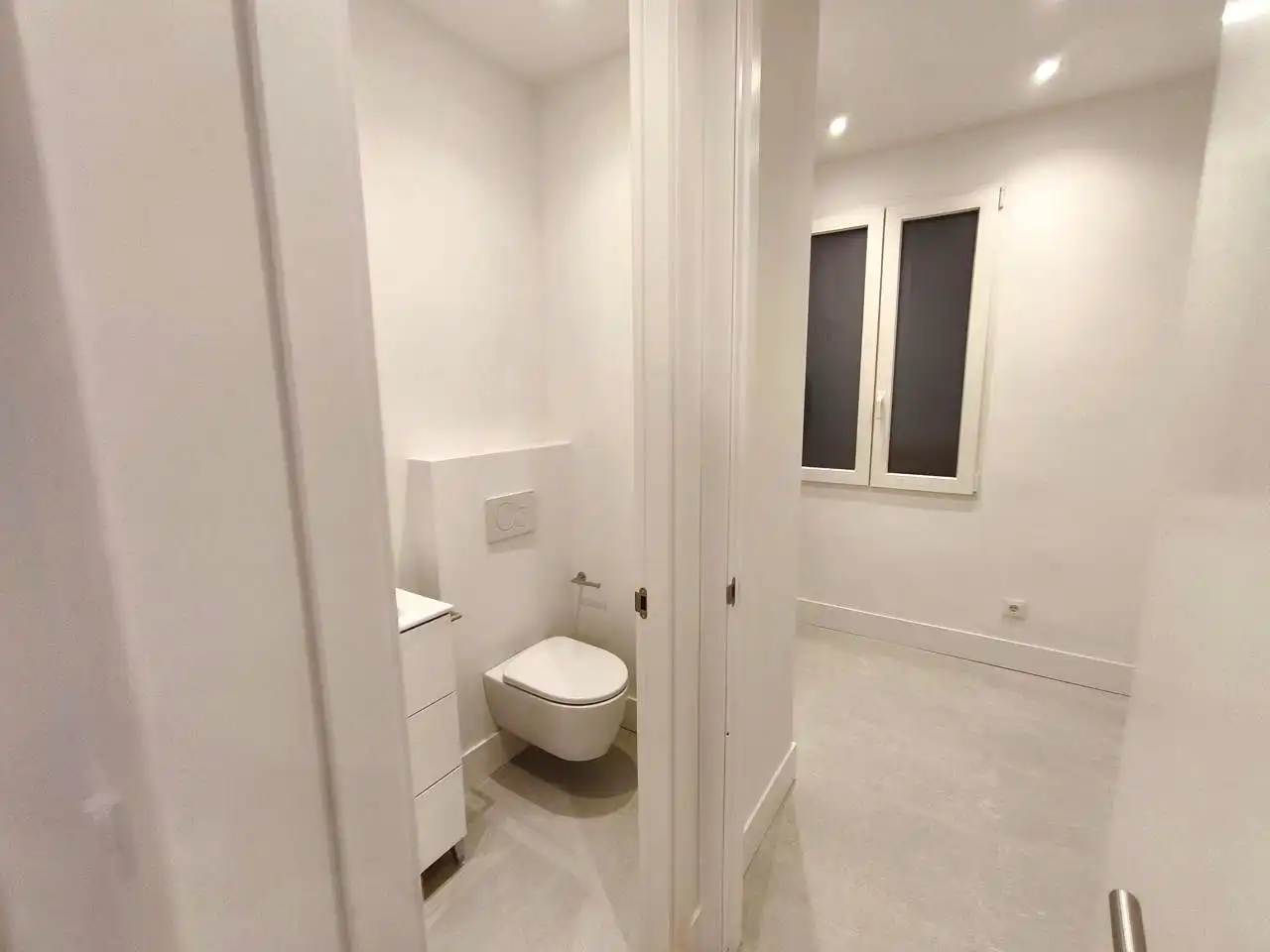 Badezimmer von Wohnung zur Miete in Madrid mit Terrasse
