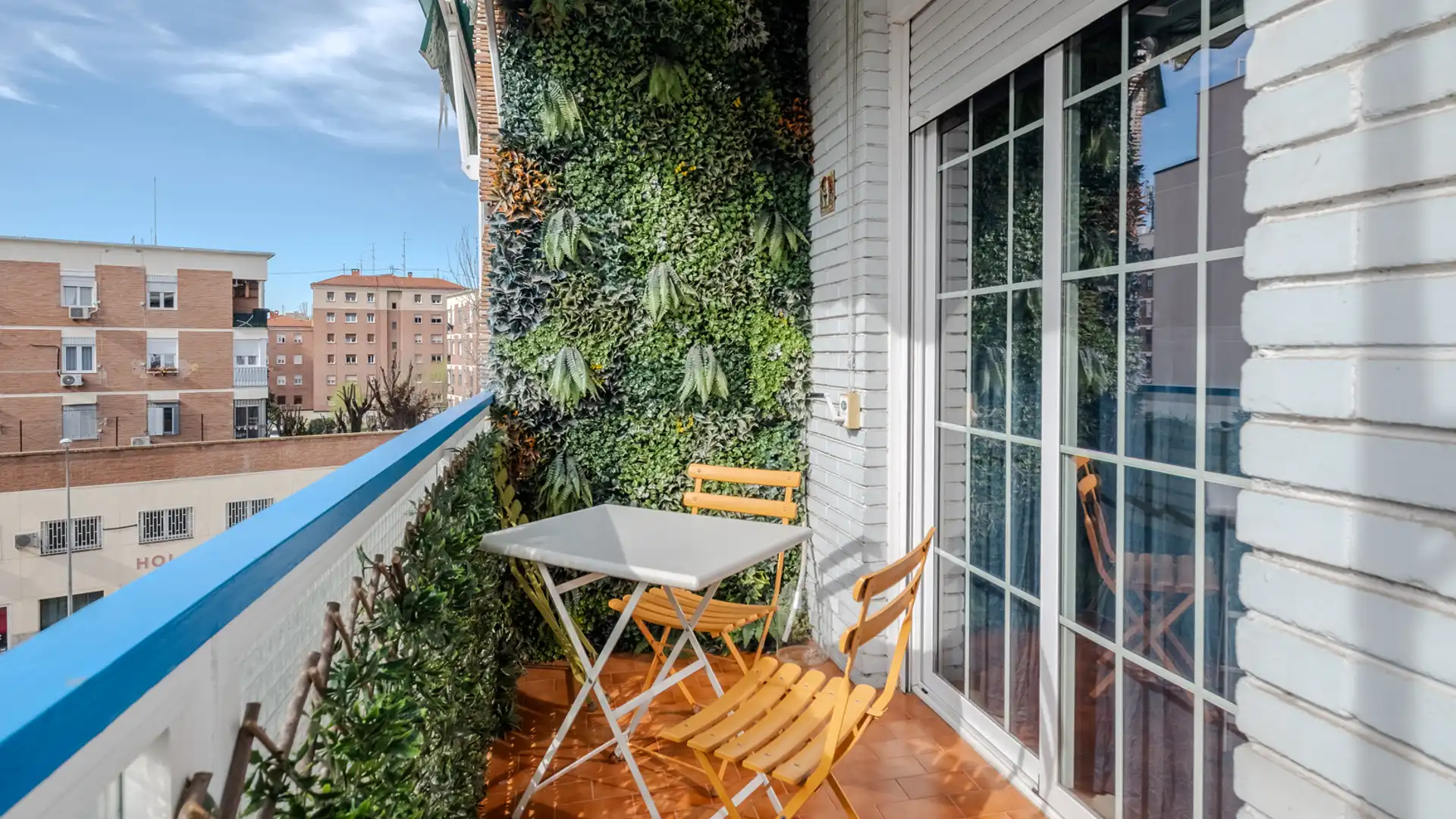 Terraza de Piso en venta en  Madrid Capital con Aire acondicionado, Calefacción y Amueblado