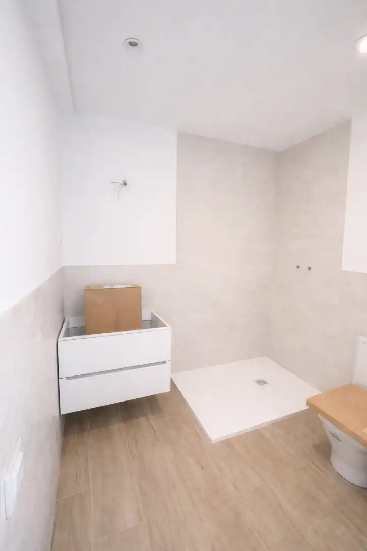 Bathroom of Flat for sale in L'Esquirol  with Heating and Terrace
