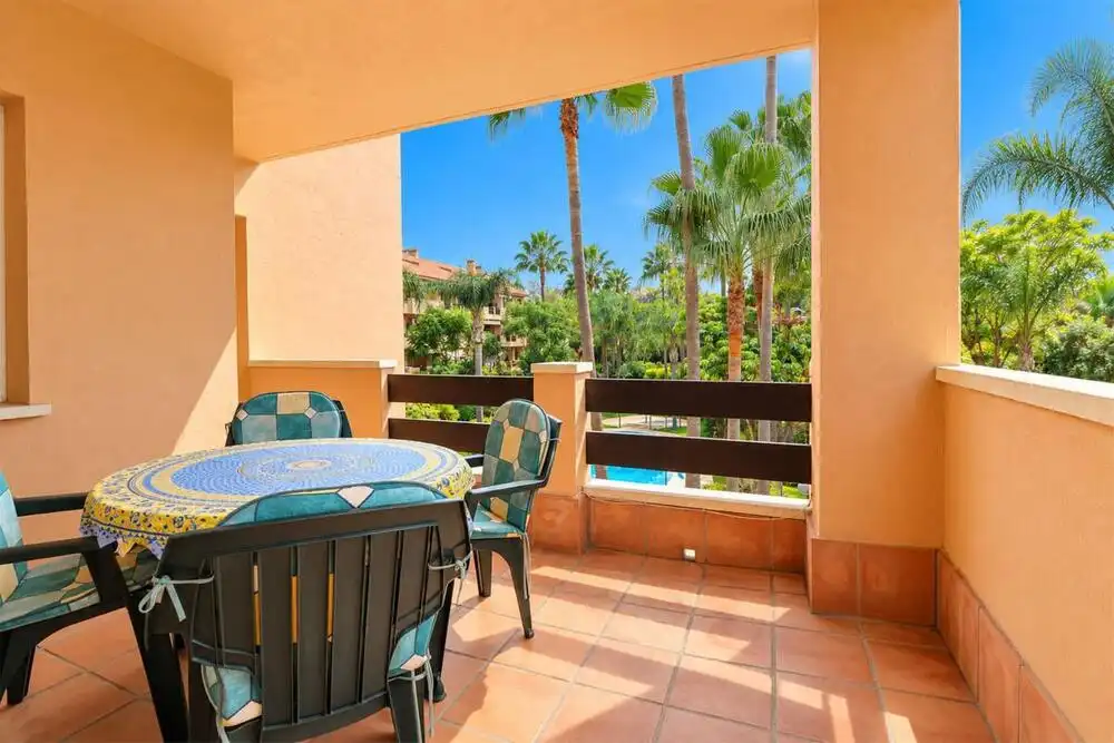 Apartamento con piscina en venta en Elviria - Cabopino, imagen 2