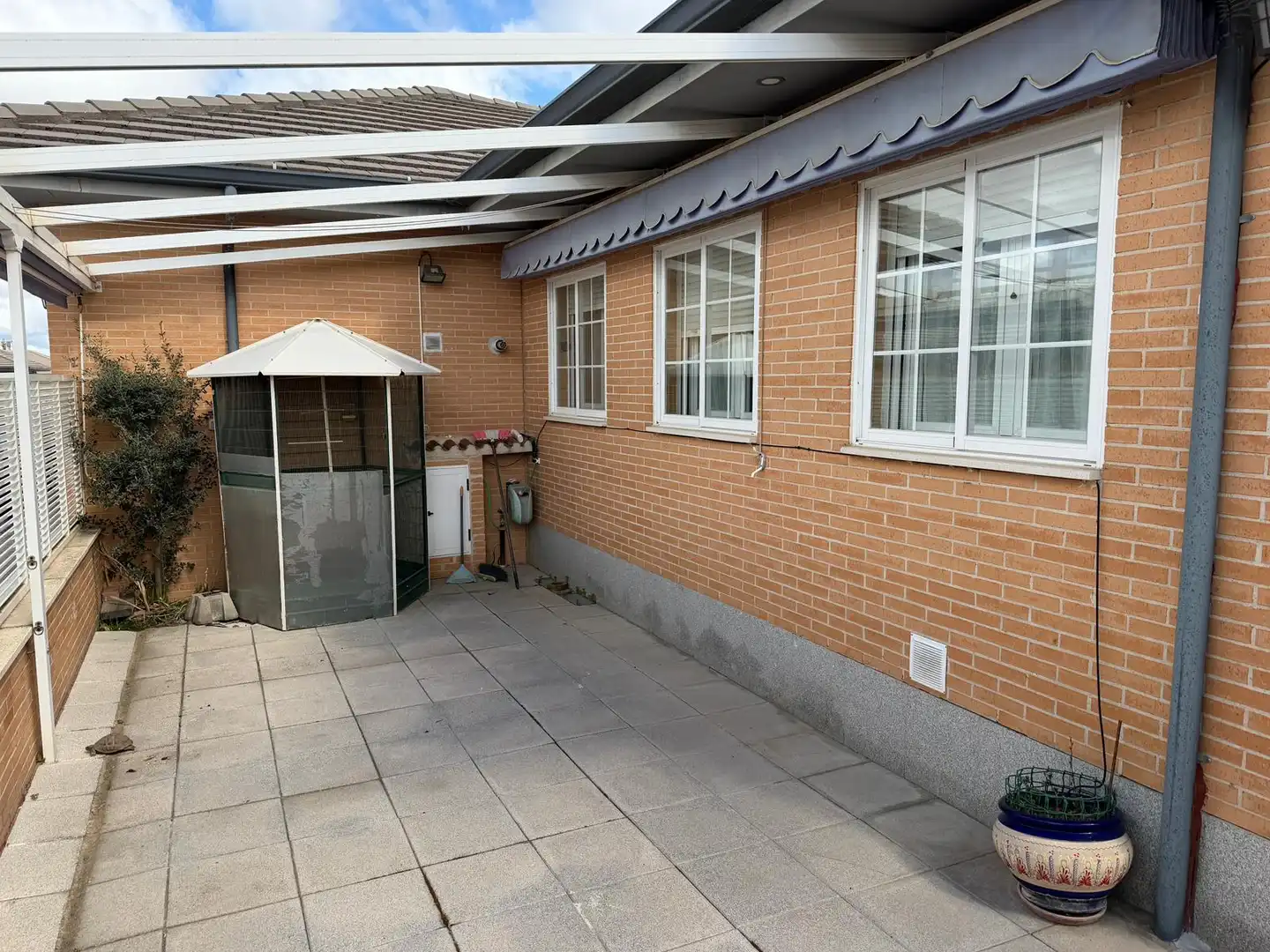 Vista exterior de Casa adosada en venta en Ávila con Calefacción, Jardín privado y Terraza
