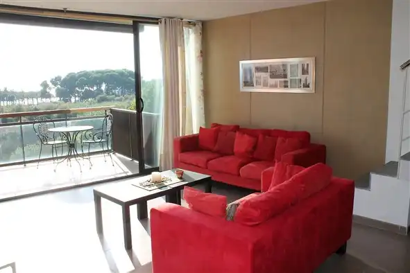 Wohnzimmer von Dachboden zur Miete in Cambrils mit Klimaanlage, Terrasse und Möbliert