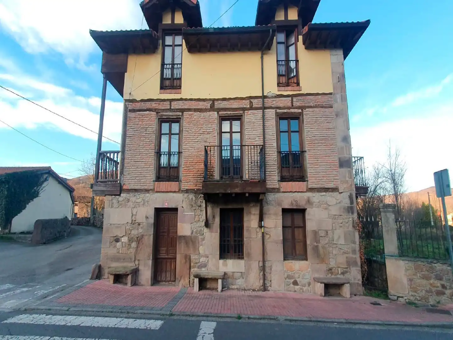 Exterior view of Buildings for sale in Molledo