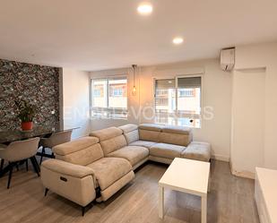 Sala d'estar de Apartament de lloguer en  Valencia Capital amb Aire condicionat, Calefacció i Es permeten mascotes
