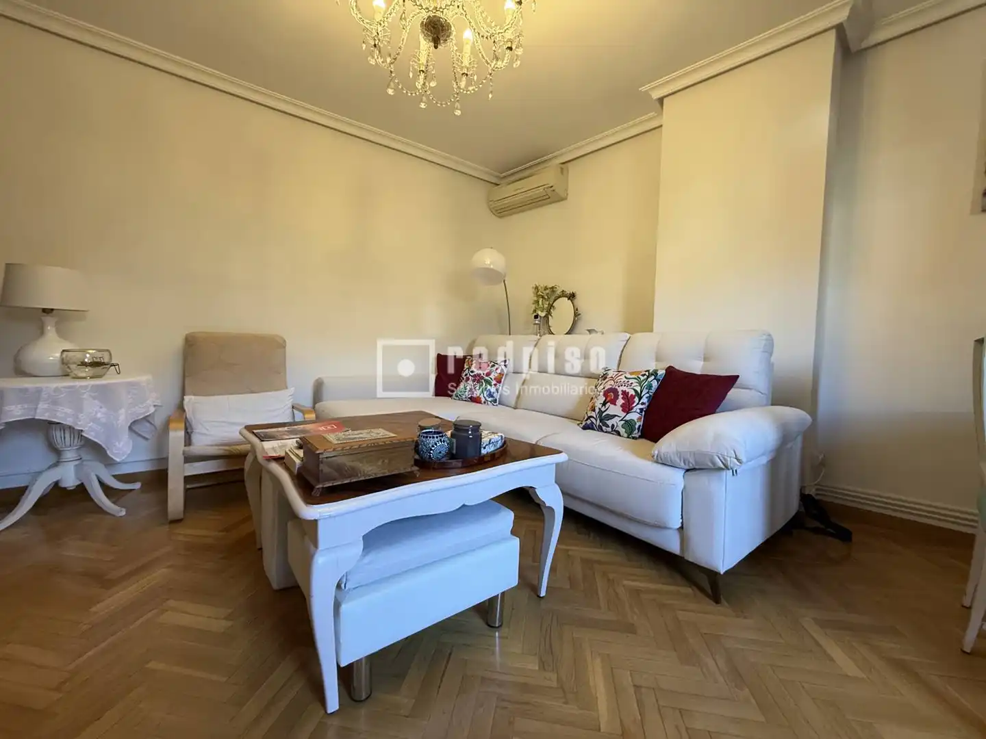 Living room of Flat for sale in Villa de Vallecas