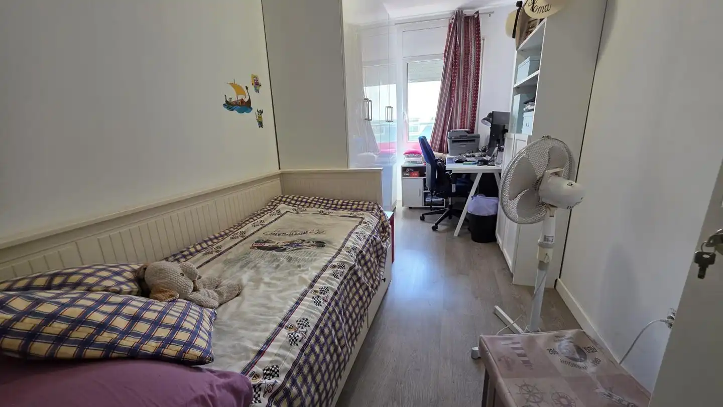 Bedroom of Houses for share in Terrassa  with Furnished, Oven and Washing machine