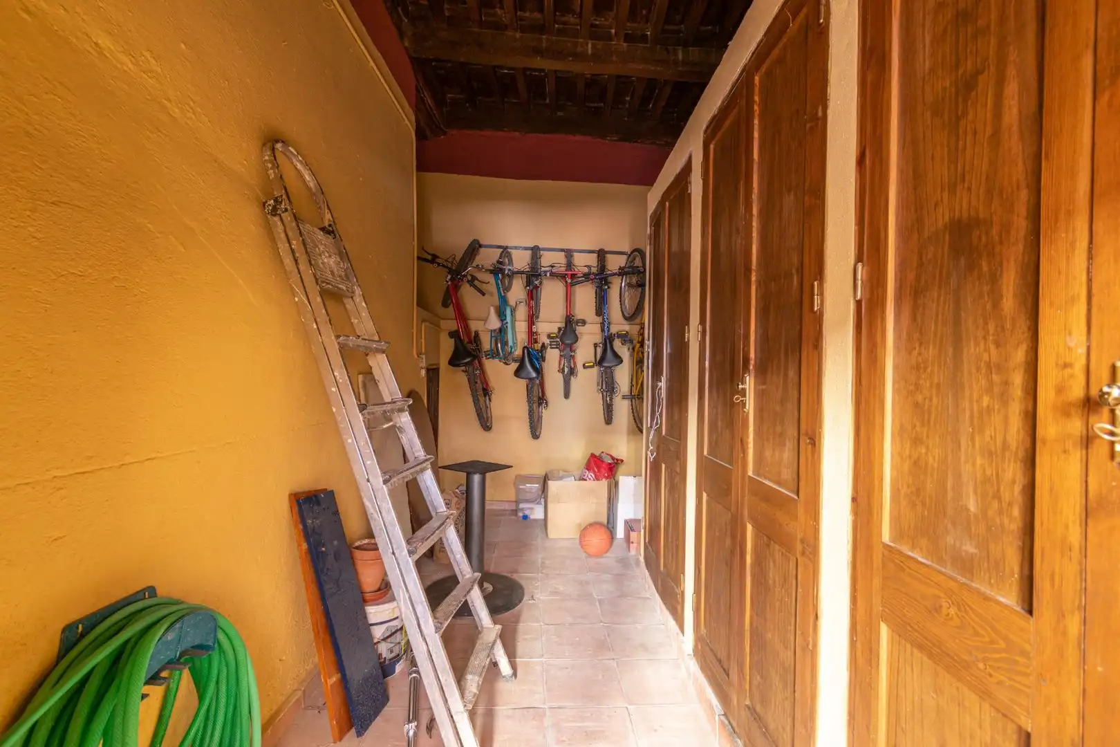 Casa o xalet en venda en Guadix amb Calefacció, Traster i Piscina