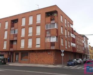Vista exterior de Pis de lloguer en León Capital  amb Calefacció, Terrassa i Traster