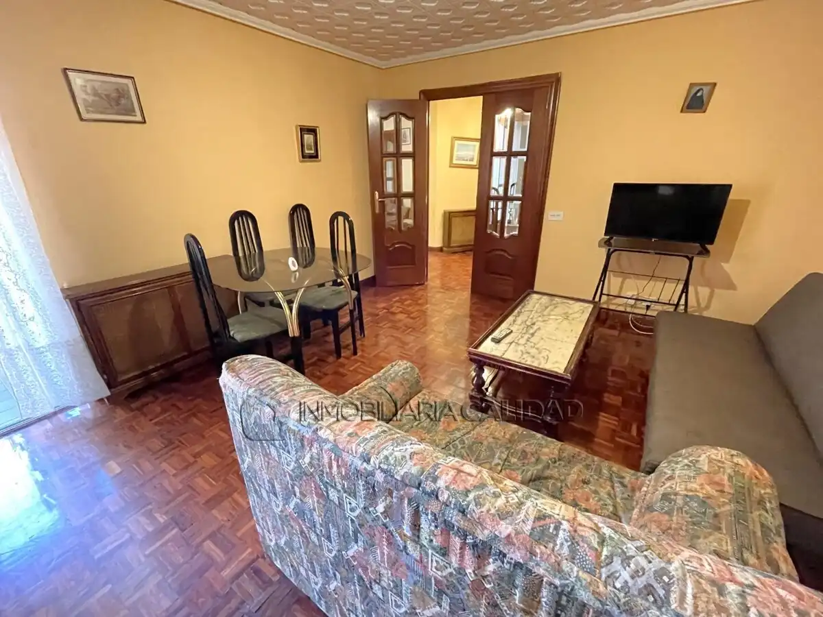 Living room of Flat for rent in Burgos  with Heating and Furnished