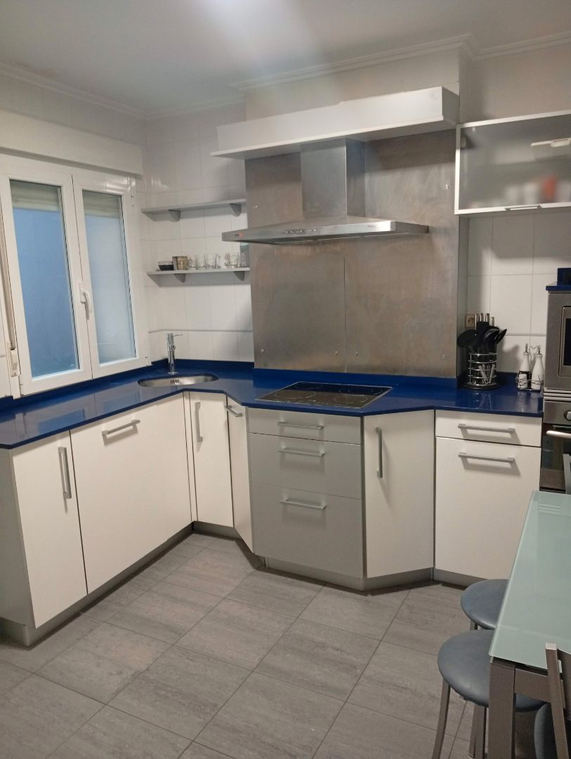 Cuina de Pis en venda en Portugalete amb Calefacció, Moblat i Forn