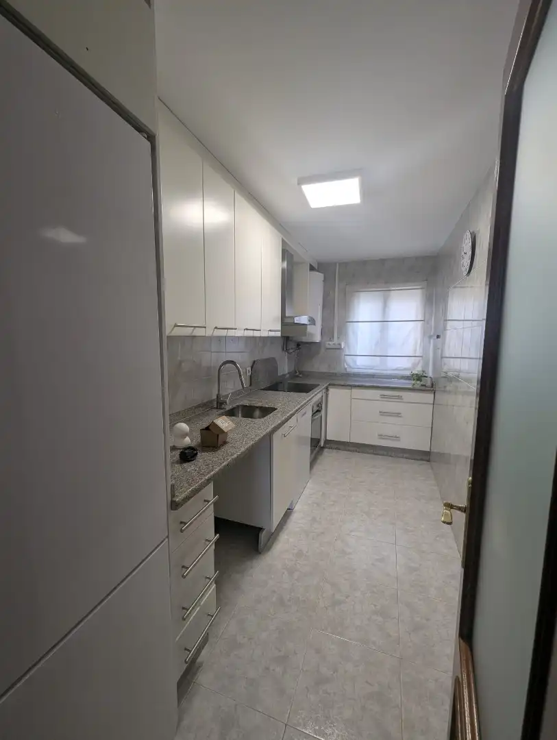 Kitchen of Flat for rent in La Rinconada  with Air Conditioner, Oven and Washing machine