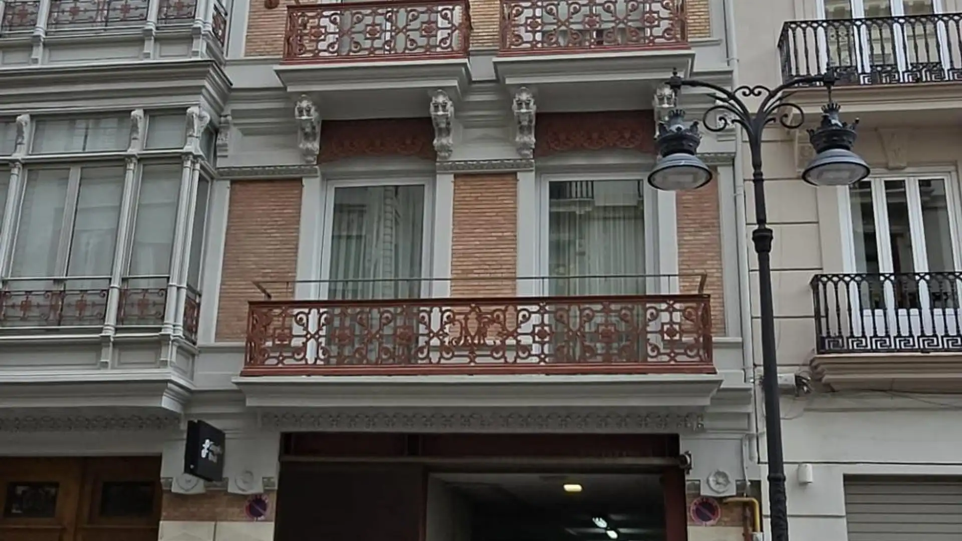 Vista exterior de Apartament de lloguer en  Valencia Capital amb Aire condicionat i Terrassa