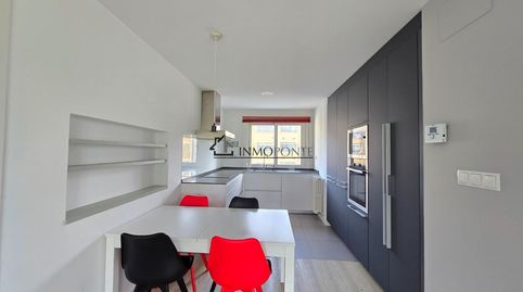 Foto 2 de Piso en venta en Zona de Plaza de Barcelos, Pontevedra Capital