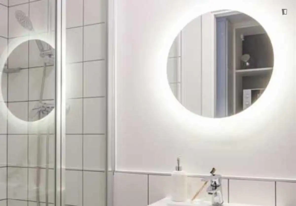 Bathroom of Flat for rent in Barcelona  with Air Conditioner, Furnished and Internet